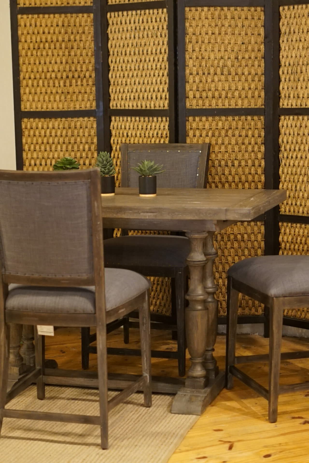 Dining storage